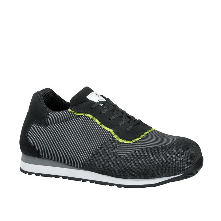 safety shoes that look like trainers